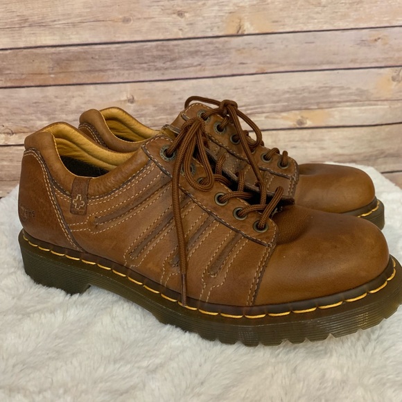 Dr. Martens Shoes - Dr. Martens Brown Oxford shoes  Sz 9